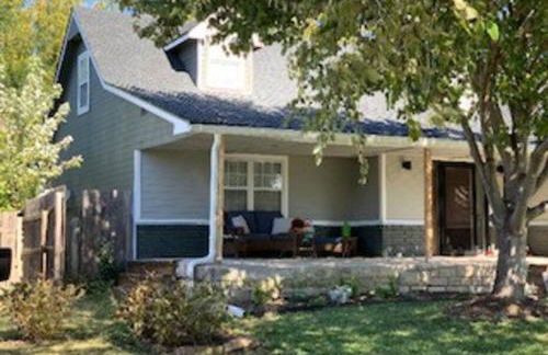 WOW! Spacious Retreat & amazing yard 2400+4bd/3bth - Foto 1