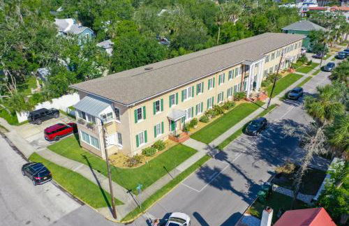 Cozy Quiet St Augustine Private Condo - 2bed, 1 bath, Sleeps 6, Steps to Historic St Augustine Center & All Tourist Attractions, Restaurants, Cafes, Backyard, Porch - Foto 38