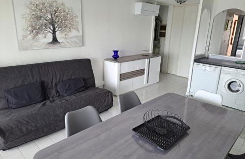 Amoureva B34, T3, vue mer, piscine, parking, clim - Photo 4