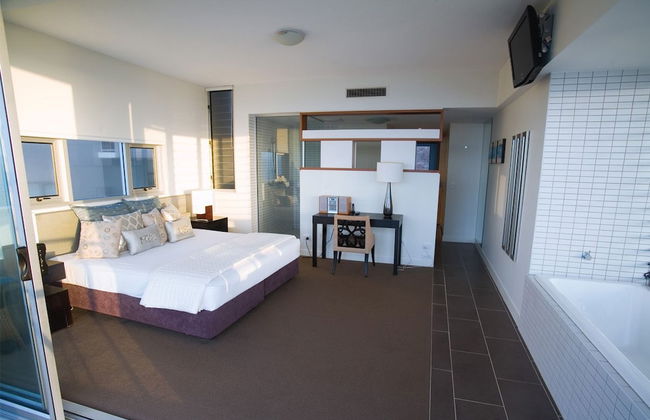 1 Bright Point Apartment 5201 - Photo 4