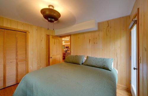 Riverfront West Virginia Cabin with Screened-In Deck - Foto 14