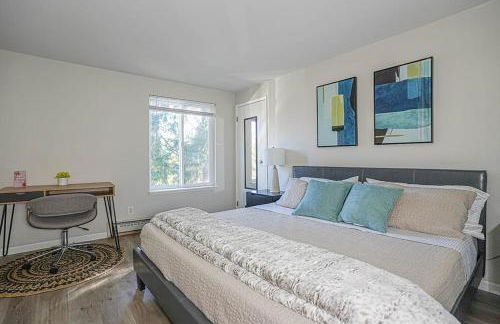Modern Cozy next to Microsoft, Queen Bed, Parking - Foto 1