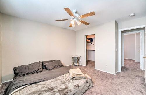 Stylish House with Patio, 8 Mi to Vegas Strip! - Photo 15