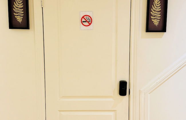 Cozy 2BR Retreat - Comfort & Convenience - Photo 21