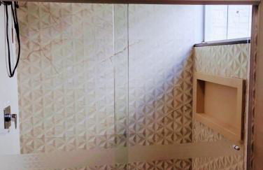 Quarto com ar e banheiro estacionamento e Wi-Fi - Foto 5