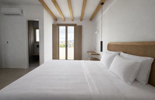 REYA suites - Photo 26