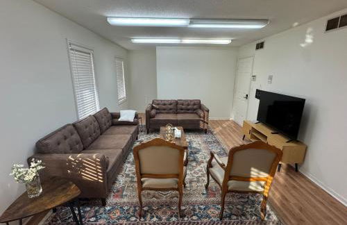 Modern 2BR Suite 202- Toledo & Sylvania Gateway - Foto 19