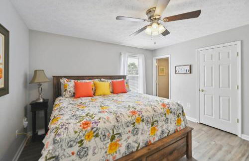 Corinth Getaway with Deck about 11 Mi to Ark Encounter! - Foto 14