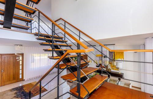 Luxury villa with private heated pool, garden and views of the sea and mountains. - Photo 74