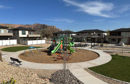 South Zion Coral Cliffs - 4 bed, 3 bath, hot tub, deck - Foto 49