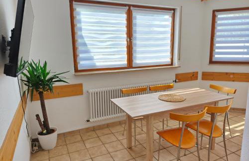 4 Zimmer geräumige und ruhig gelegene Ferien- und Monteurwohnung nur für Sie allein AUjvari Vermietungen - Foto 8