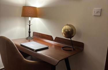 Courtyard House- Luxury Holiday House with floodlit Tennis court - Foto 21