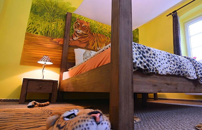 Spacious Villa near Forest in Buchet - Photo 3