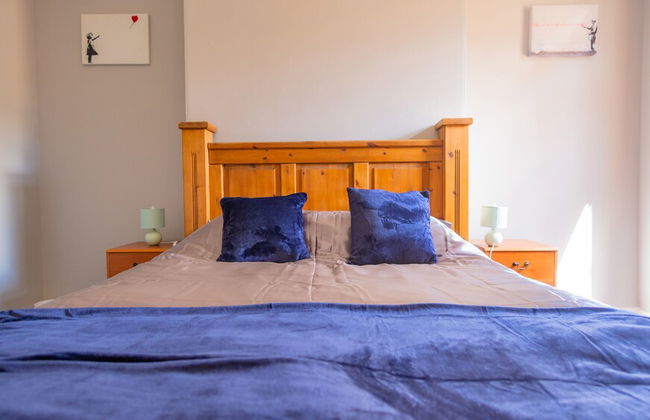 Windsor Apartment with Parking - Foto 2