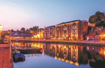 Number 15 Luxurious Two Bedroom Apartment - Photo 42