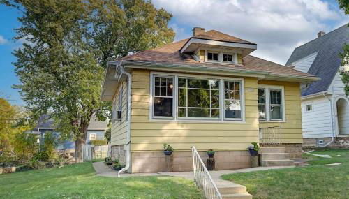 Stylish home Garage Walk to Lake Minutes from Airport - Foto 2