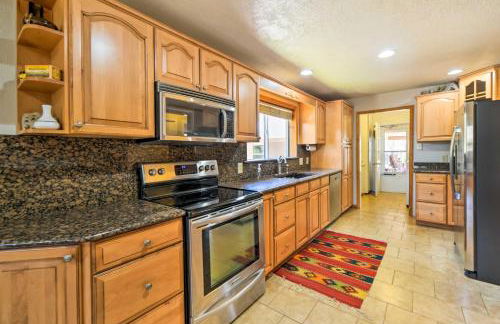 Spacious Mancos Home with Furnished Deck and Yard! - Foto 2