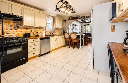 Romantic Nautical Stay in Downtown Wilmington, Cape Fear Inspired, Walkable & Pet-Friendly - Foto 18