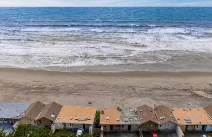 Oceanfront La Selva Beach Home w Fireplace Views Direct Beach Access Sand Castle by AvantStay - Foto 34