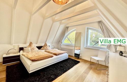 Luxus Ferienhaus Villa EMG Emsdetten nah Münster, Osnabrück, Rheine für Familien Gruppen bis 17 Personen, Pool, Whirlpool, Garten, Kamin, 6SZ - Foto 2