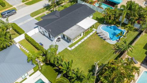 Delilas Chic 3 Bedroom 2 bath Abode with Heated Pool - Foto 3