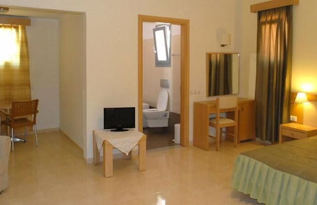 Theofilos Superior Resort Hotel & Spa - Photo 9