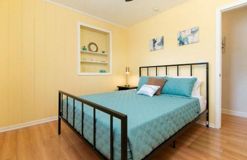 Farmhouse and Charming Place - Photo 28