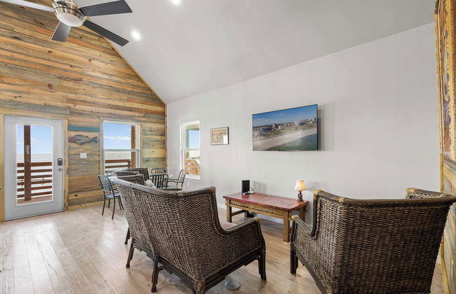 2 Waterfront Homes w/ Views, Pool, Boat Dock Laguna Village Oasis by Avantstay - Foto 8