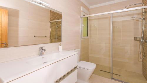 Casa Juana is a modern, luxury, exclusive, 6 bedroom villa. - Foto 5