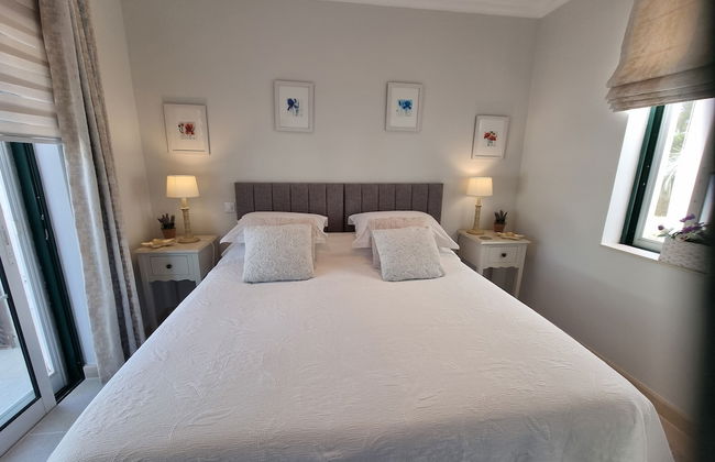 Beautiful 2-bed Villa in Quinta do Lago With Pool - Foto 2