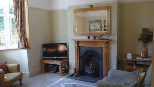 Home from Home - Photo 5