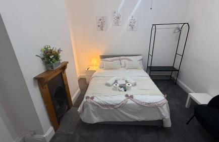 Pat Signature Stays - Photo 9