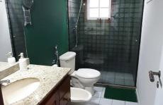 Búzios Praia da Ferradura Linda casa dentro de Condomínio com toda infraestrutura - água e luz inclusos na tarifa - Foto 61