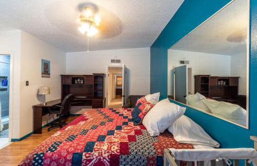 Remodeld5BR Modern Retreat with Covered Pool - Foto 10