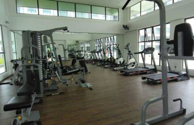 191 Cozy CasaKayangan 3BR by Grab A Stay - Foto 16