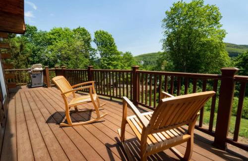 Berkshire Vacation Rentals: Great Barrington Cabin Sleeps 14 Walk To Town - Foto 18