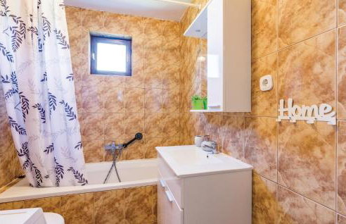 Awesome Apartment In Svpetar U Sumi - Foto 14