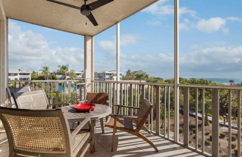 Exquisite Beachfront Residence at Shell Island Beach Club of Sanibel - Photo 4