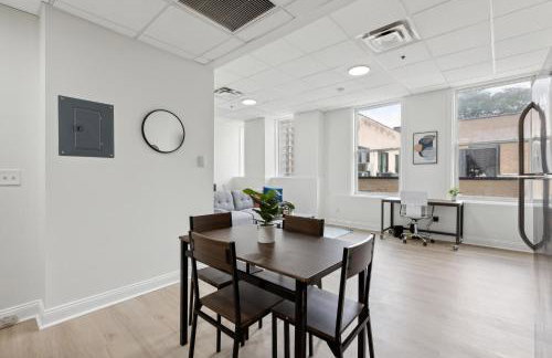 East 225 I Modern Studio in Downtown Rochester - Foto 7