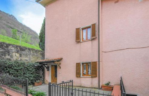 Nice Home In Azzano With Wifi - Foto 2