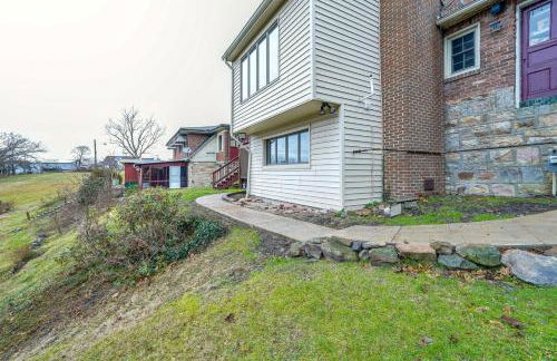 Beckley Studio with Private Hot Tub and Home Gym! - Foto 24