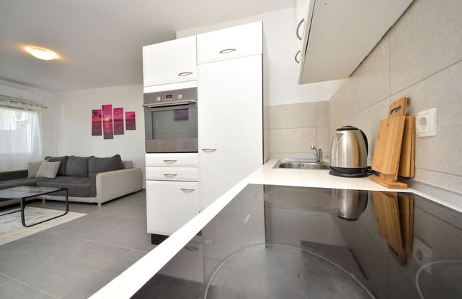 Apartmani Robi i Kristina - Photo 47