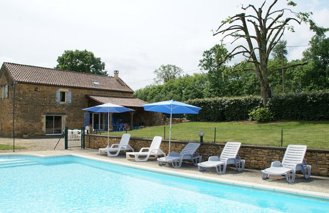 Spacious Holiday Home in Besse With Swimming Pool - Foto 38
