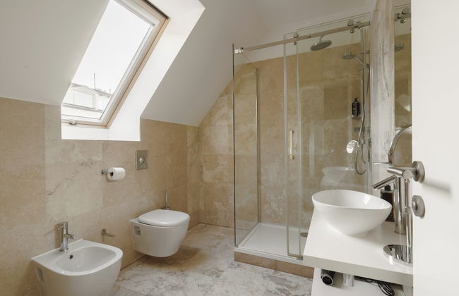 Limehome Prague Halkova - Foto 77