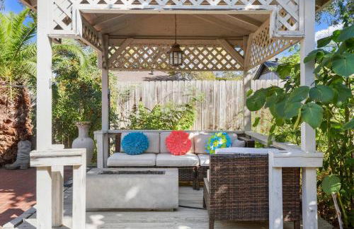 New Remodeled 4 BDRM Central Austin W/Pool & Patio - Foto 18