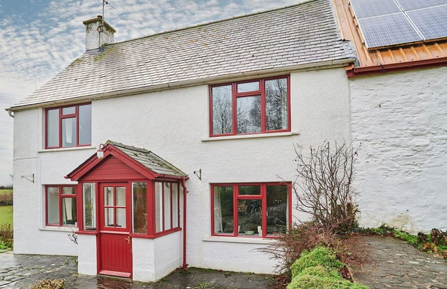 Host Stay Penrheol Farmhouse - Photo 19