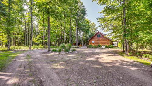 Lakefront Townsend Cabin with Fire Pit, Private Dock - Foto 3