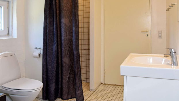 12 Person Holiday Home in Fano - Foto 3, Baño