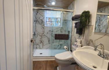 Lower Chelsea Lookout- On Water by Beach & Boards! - Foto 12