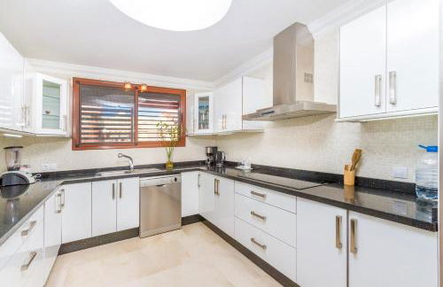 Casa Holmston, Duplex villa with hot tub in Anfi Tauro Topaz - Foto 35